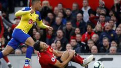 Con Alexis lesionado el United gana al Southampton