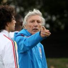 Pékerman con grupo completo y estrategia clara para La Paz