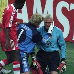 Cañizares: “El capullo de Oliver Kahn no nos dejó ganar en Milán”