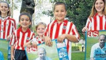 <b>IDOLO DE NIÑOS</b>. En Bilbao la figura de Ronaldo despierta temor y también admiración.