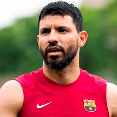 Aguero: Barcelona confirm Messi back-up out for two months