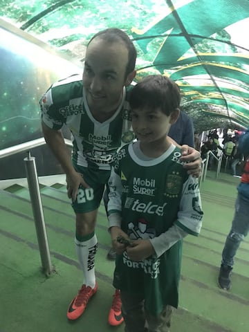 El máximo goleador de Estados Unidos fue presentado oficialmente como nuevo refuerzo del conjunto esmeralda para el Torneo Clausura 2018.