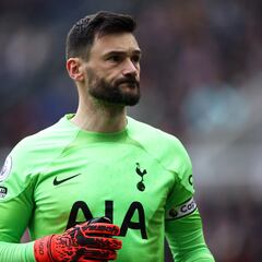 Why was Hugo Lloris substituted at halftime?
