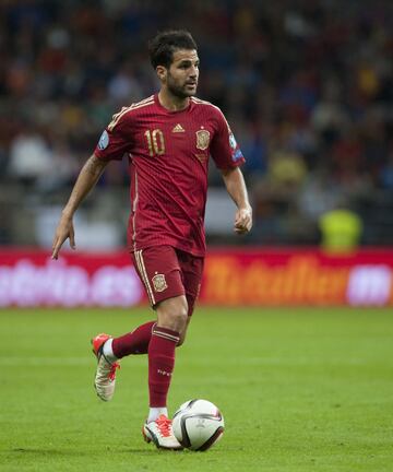 18 tarjetas, todas amarillas, en 110 partidos.