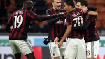 El Milan venció 2-0 a la Fiorentina en San Siro con un golazo de Bacca a los tres minutos y otro de Kevin-Prince Boateng a los 87'