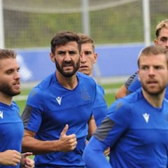 Los últimos amistosos definirán el once txuri-urdin de Mestalla