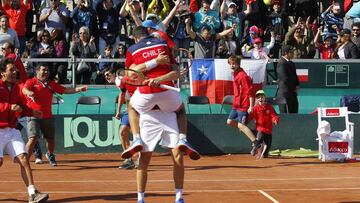 Chile celebró el triunfo de dobles ante Colombia.