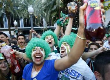 La ciudad de Elche sale a la calle a celebrar el ascenso a primera divisin.