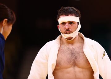 El judoca espa?ol Alberto Gaitero ha ca¨ªdo en primera ronda frente al ucraniano Heorhi Zantaraia en una pelea muy dura, en la que el espa?ol acab¨® con casi toda la cara vendada.