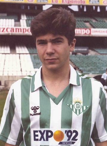 Delantero del Betis durante la temporada 1988-89.