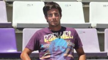 <b>FELIZ. </b>El central Valiente se mostró ayer satisfecho tras su primera renovación. No será la única en los próximos días.