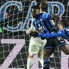 Duván Zapata marca doblete ante la Juve de Cristiano Ronaldo