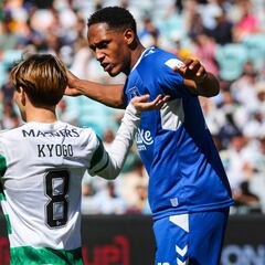 Yerry Mina sufre una nueva lesión en la victoria de Everton