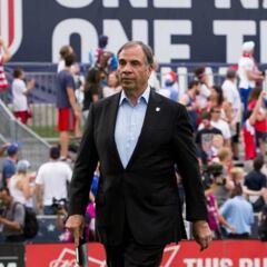 Bruce Arena levanta la mano para llegar a Charlotte FC en MLS 2024