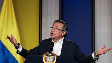 Colombian President Gustavo Petro speaks during a press conference amid an ongoing dispute with his U.S. counterpart Donald Trump over U.S. strikes on boats in the Caribbean and tariffs, at Casa de Narino in Bogota, Colombia, October 23, 2025. REUTERS/Luisa Gonzalez