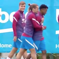 Griezmann y Koeman miman a Ansu Fati en el día de su vuelta: lo ven importante en el futuro