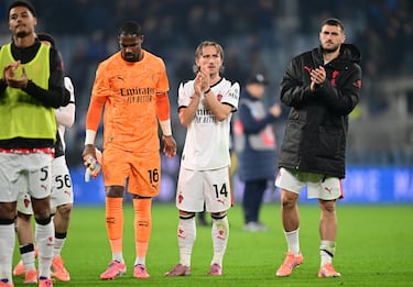 Sin triunfo, sin gol y con lesión; Santi sufre en Serie A