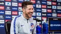 GRAF6890. MADRID, 14/12/2018.- El t&eacute;cnico argentino del Atl&eacute;tico de Madrid, Diego Simeone, durante la rueda de prensa posterior al entrenamiento del equipo realizado hoy en la Ciudad deportiva Wanda en Majadahonda, de cara al partido que dis