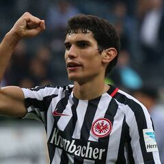Vallejo: en dos meses ya es el jefe en la defensa del Eintracht