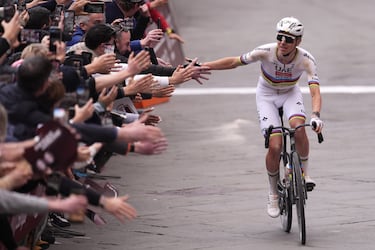 Pogacar en la Strade Bianche.