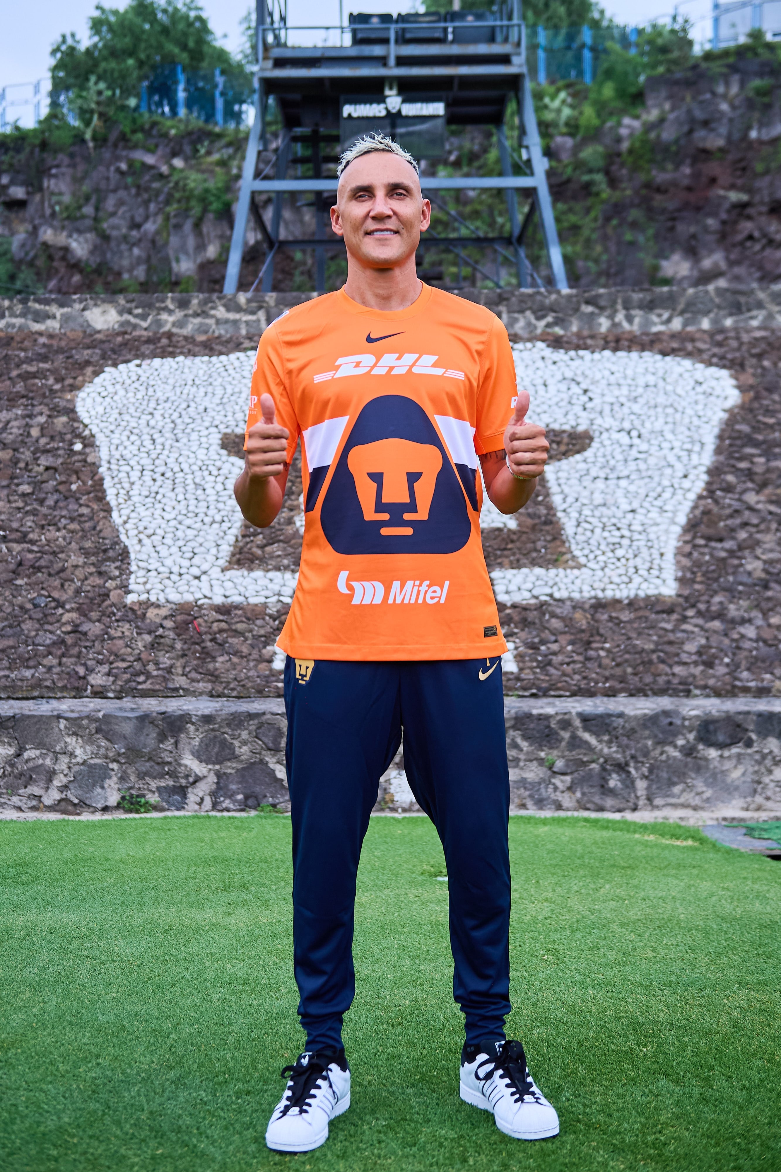 Grandeza llama grandeza: ¡Bienvenido a Pumas Keylor Navas!