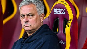 ROME, ITALY - APRIL 02: Jos¨¦ Mourinho head coach of Roma looks on prior to kick-off in the Serie A match between AS Roma and UC Sampdoria at Stadio Olimpico on April 2, 2023 in Rome, Italy. (Photo by Simone Arveda/Getty Images)
