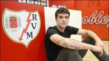 “Le preguntaría a Gavi si borraría algo de lo que ha vivido a cambio de debutar más mayor”