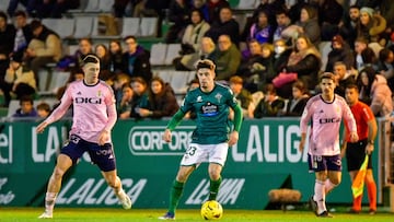 Nico Serrano, en el partido del Racing de Ferrol ante el Oveido.