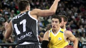 Partido entre Uxúe Bilbao Basket y el CB Canarias.