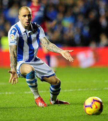 Jug¨® cedido con la Real Sociedad la temporada 18/19