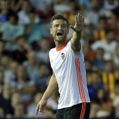 Mustafi: cerca del Arsenal por 40 millones de euros