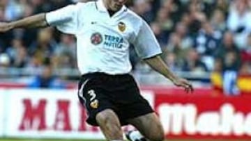 <b>TITULAR. </b>Fabio Aurelio se ha ganado la titularidad en la presente temporada.