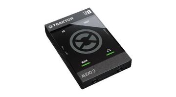 Calidad y reducido tamaño se reúnen en la Native Instruments Traktor Audio 2 MK2.