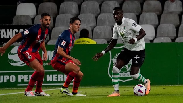 Racing - Huesca: TV, horario y cómo ver LaLiga Hypermotion online