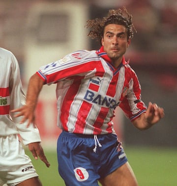 Llegó al Atlético procedente del Real Madrid. Hizo una gran dupla con Kiko en la temporada 1996/97. Anotó 1 gol en la ida de cuartos en la Champions de aquel año pero se le recuerda más por su penalti fallado en la vuelta.