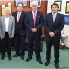 Pékerman se reúne con nuevo Comité Ejecutivo de la FCF