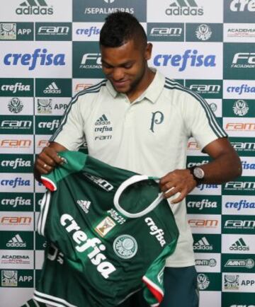 Miguel Borja ya viste la camiseta 12 de Palmeiras