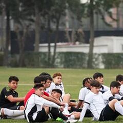 “Va a ser el mejor de Chile”: el megacrack que Colo Colo compró por un terno y seis pelotas de fútbol