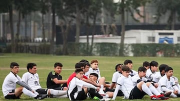 “Va a ser el mejor de Chile”: el megacrack que Colo Colo compró por un terno y seis pelotas de fútbol