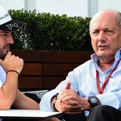 El adiós de Dennis complica el futuro de McLaren... y Alonso
