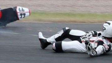 <b>SUSTO. </b> Michael Schumacher sufrió un accidente en moto en el circuito de Cartagena.