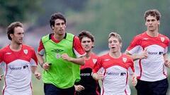 <b>EN FAENA. </b>La vuelta a los entrenamientos de Llorente y Javi Martínez  levantó una gran expectación entre los aficionados. Los dos campeones del mundo empezaron ayer con su puesta a punto para llegar en las mejores condiciones al debut liguero ante el Hércules.