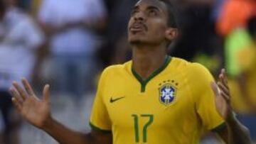 Luiz Gustavo durante el Mundial 2014.