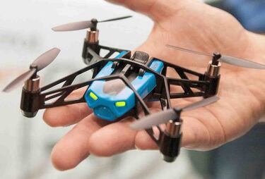 Qué es lo que no debes hacer con tu dron porque es ilegal