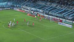 ¿Lesionado? Williams Alarcón brilla en Argentina con este golazo y Gareca lo sufre