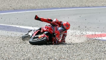 MotoGP - Austrian Grand Prix - Red Bull Ring, Spielberg, Austria - August 16, 2025 Ducati Lenovo Team's Marc Marquez crashes during qualifying REUTERS/Gintare Karpaviciute