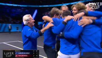 El momento en el que Alcaraz le daba la Laver a Europa: maravillosa celebración grupal