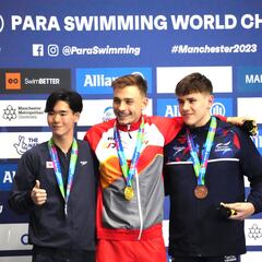 Íñigo Llopis, campeón del mundo en una lluvia de medallas