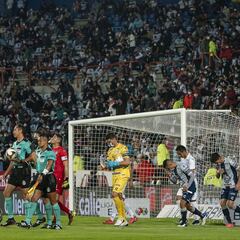 Multan al club Pachuca por sobrecupo en Estadio Hidalgo