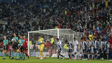 Multan al club Pachuca por sobrecupo en Estadio Hidalgo